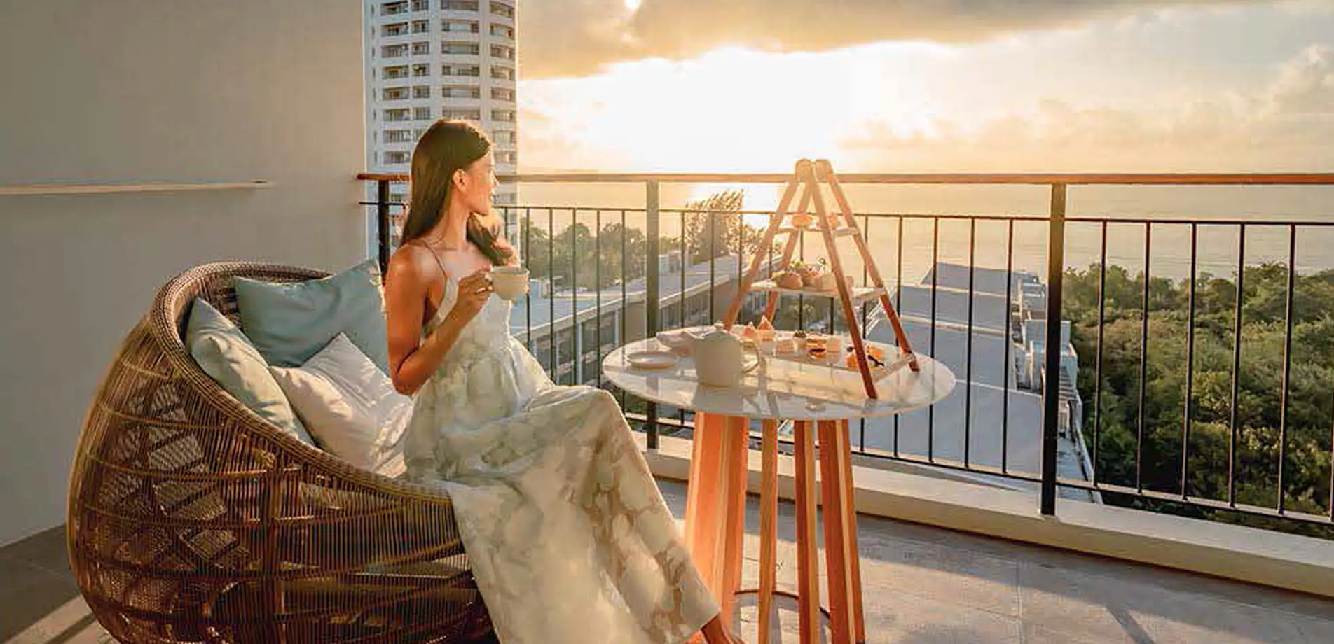 Solitairian city residential image